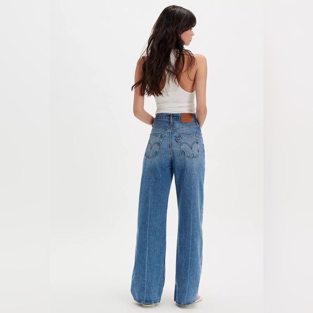 Levi's High-Rise Wide Leg Jeans in Blue Denim
